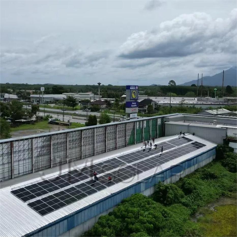 Progetto in primo piano | Impianto solare da 2,1 MW su tetto metallico in Thailandia